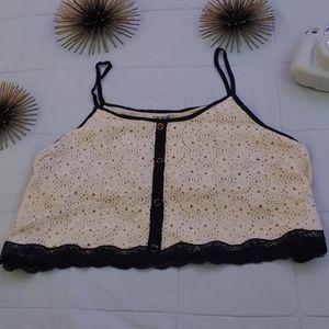 Timing Lacey Crop Top 🌿